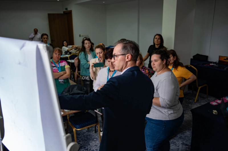 Снимка на Добре дошли в света на ортодонтията. Класификация на видовете брекети и различни видове прескрипции.