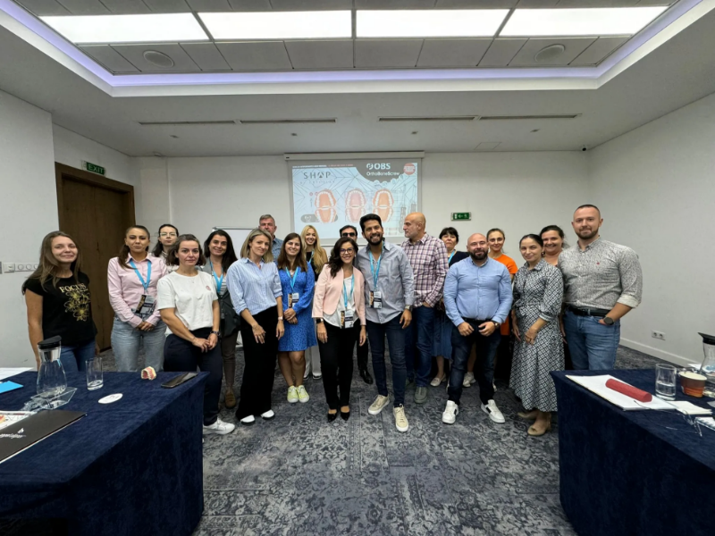 Снимка на Мини импланти и алайнери - Невидимата дигитална ортодонтия и скелетна опора