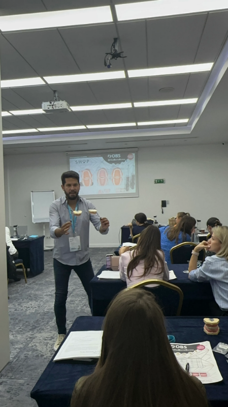 Снимка на Мини импланти и алайнери - Невидимата дигитална ортодонтия и скелетна опора