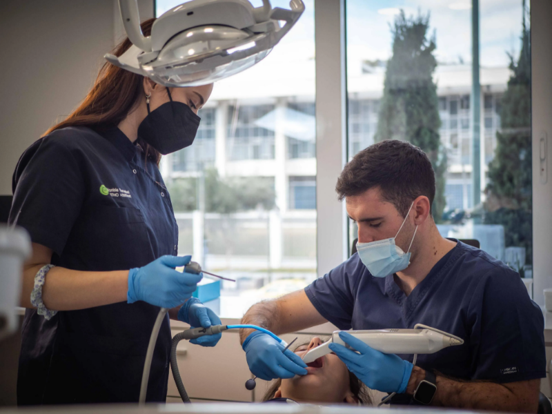 Снимка на Лечение на деца с алайнери