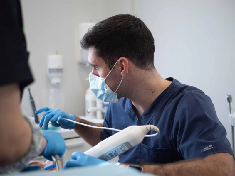 Снимка на Лечение на деца с алайнери. Вертикални проблеми. Двудневен курс.