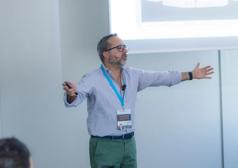 Снимка на Интраорална и екстраорална дентална фотография - диагностика, презентация и маркетинг. Двудневен курс.