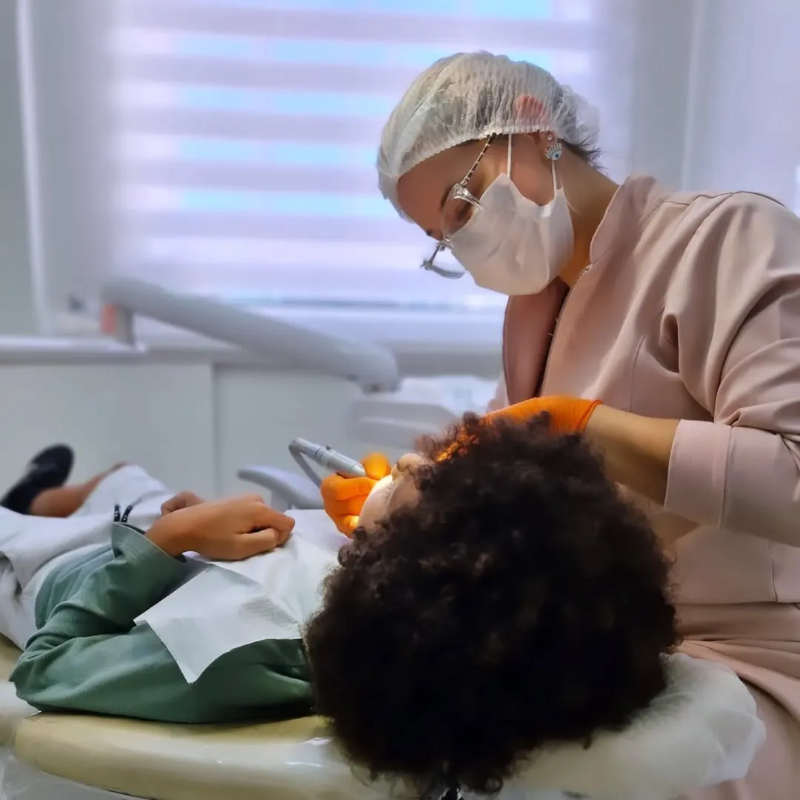 Снимка на Темпоромандибуларни смущения (TMD), бруксизъм и терапия с оклузални шини