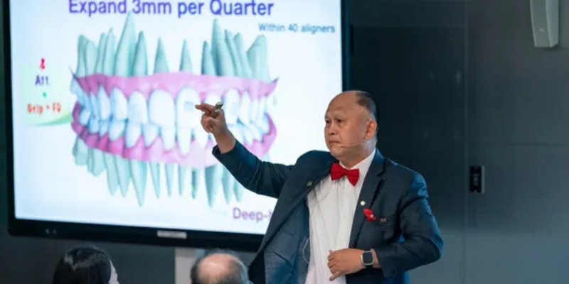 Снимка на Основи на биомеханиката в ортодонтията. Как да залепим правилно брекетите според вида малоклузия. Двудневен курс.